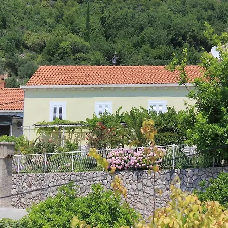 Apartments With Wifi Trsteno, Dubrovnik - 9015 * Trsteno