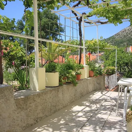 Apartman Apartments With Wifi Trsteno, Dubrovnik - 9015 Trsteno