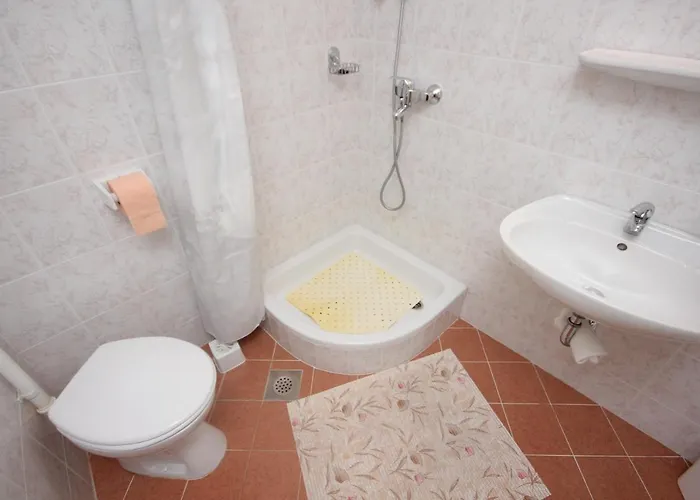 With Wifi Trsteno, Dubrovnik - 9015 *